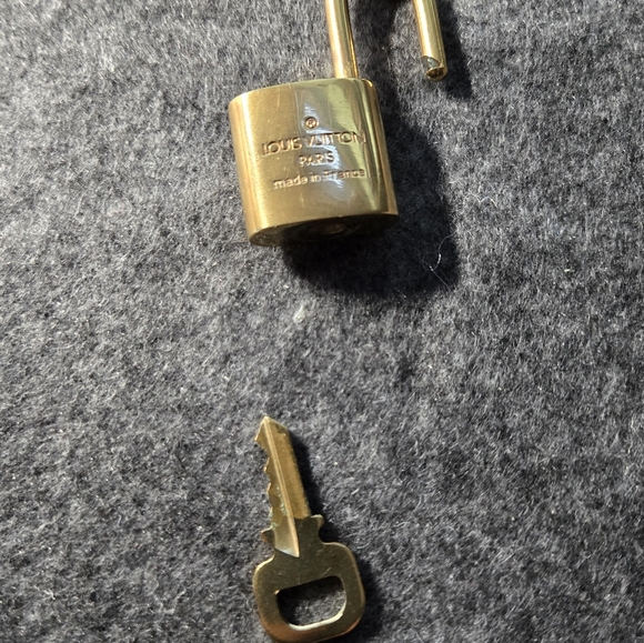 #304 Authentic Louis Vuitton lock and key set include LV envelope with card - Picture 6 of 9